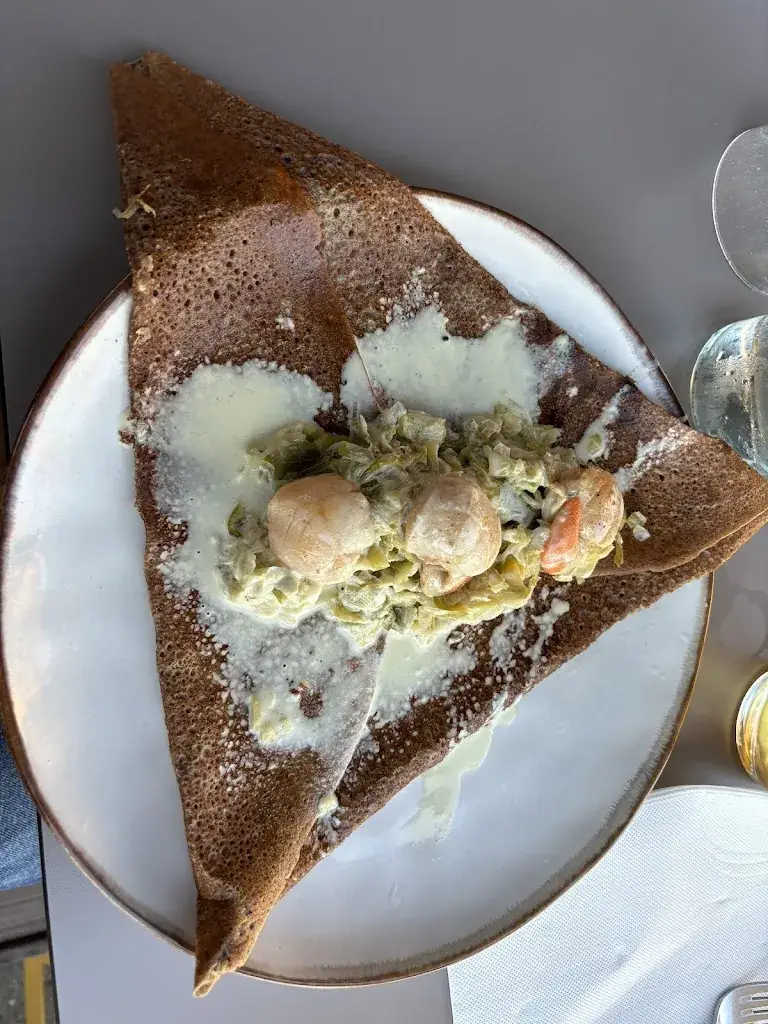 Horacio Alvarez Marinelli_LA PASSE SUD_Larmor-Plage_review