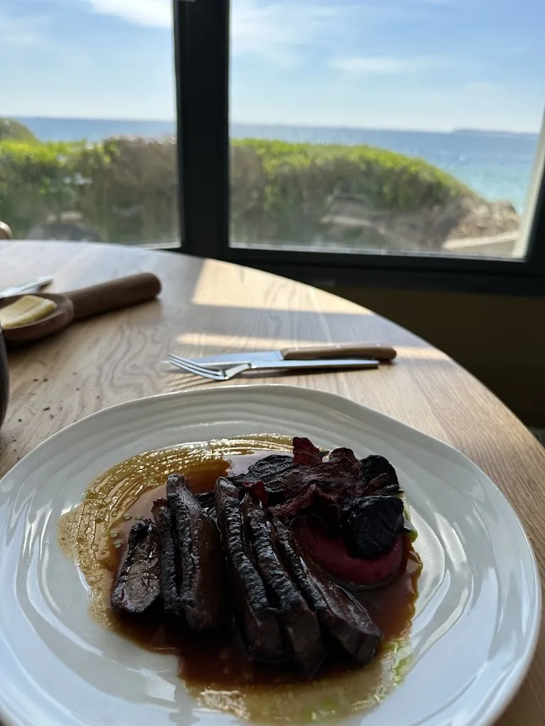 Erin_Larmor-Plage_slider_image_3