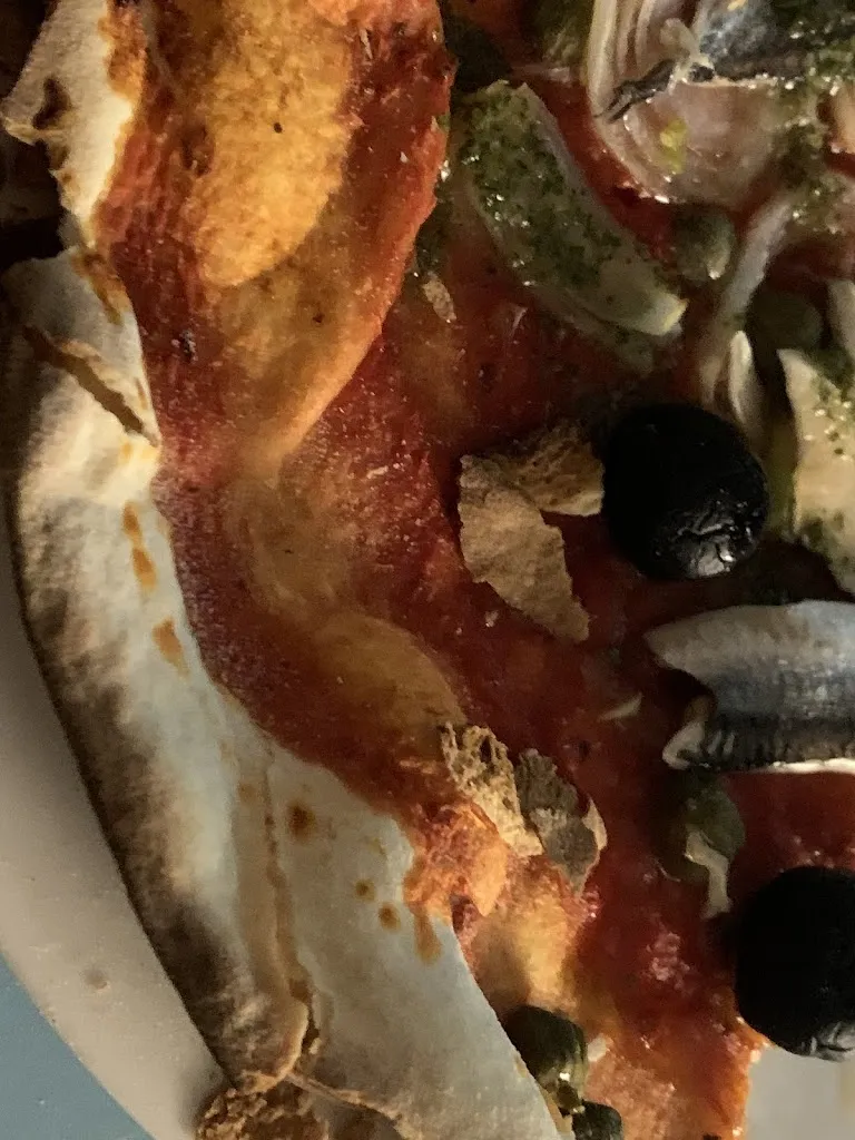 Charlotte PIER_Pizz And Love_Larmor-Plage_review