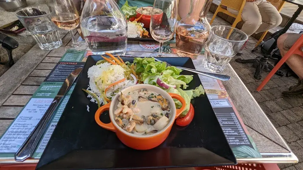 Bob Jones_Le Vahine Crêperie_Locmariaquer_review