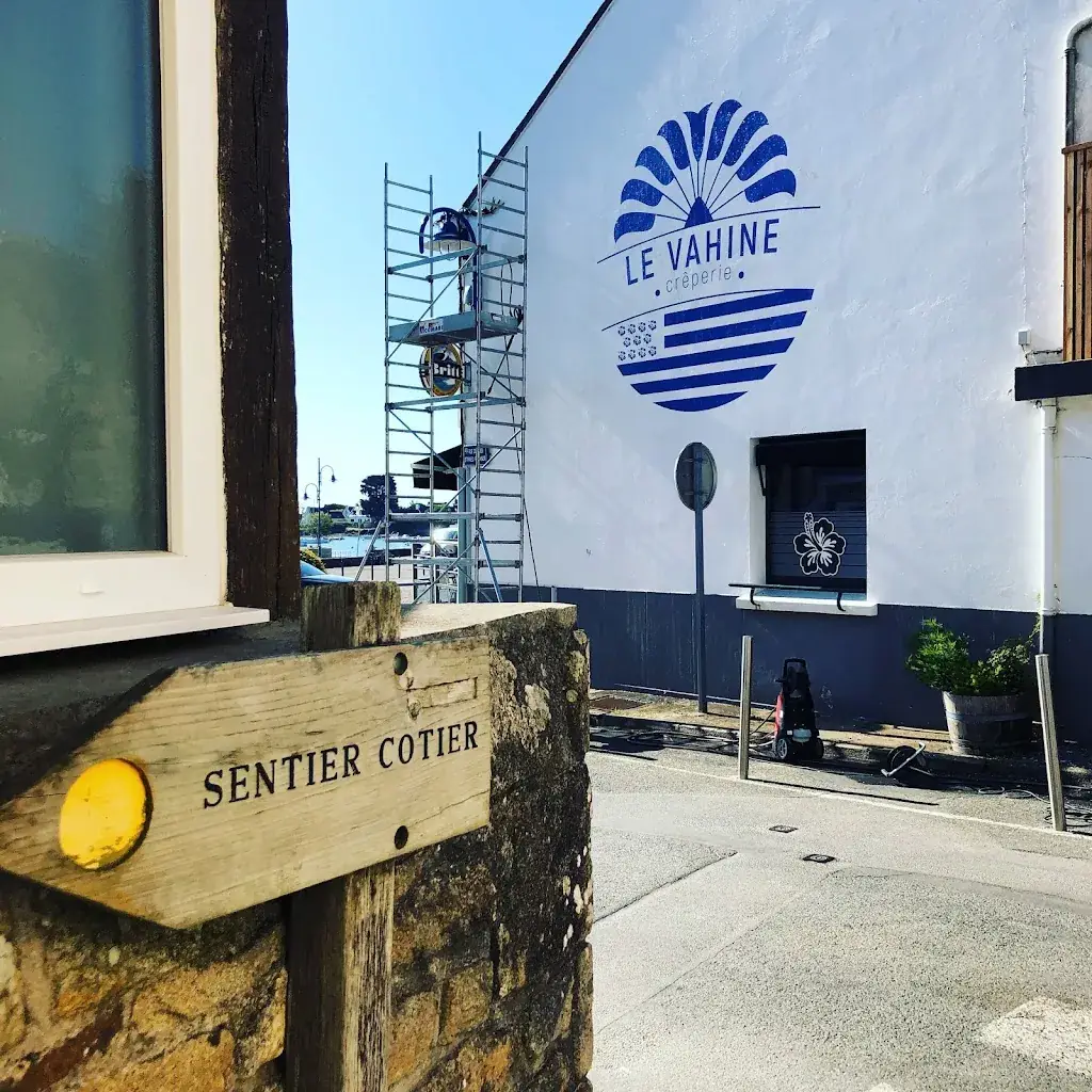 Le Vahine Crêperie restaurant in Locmariaquer