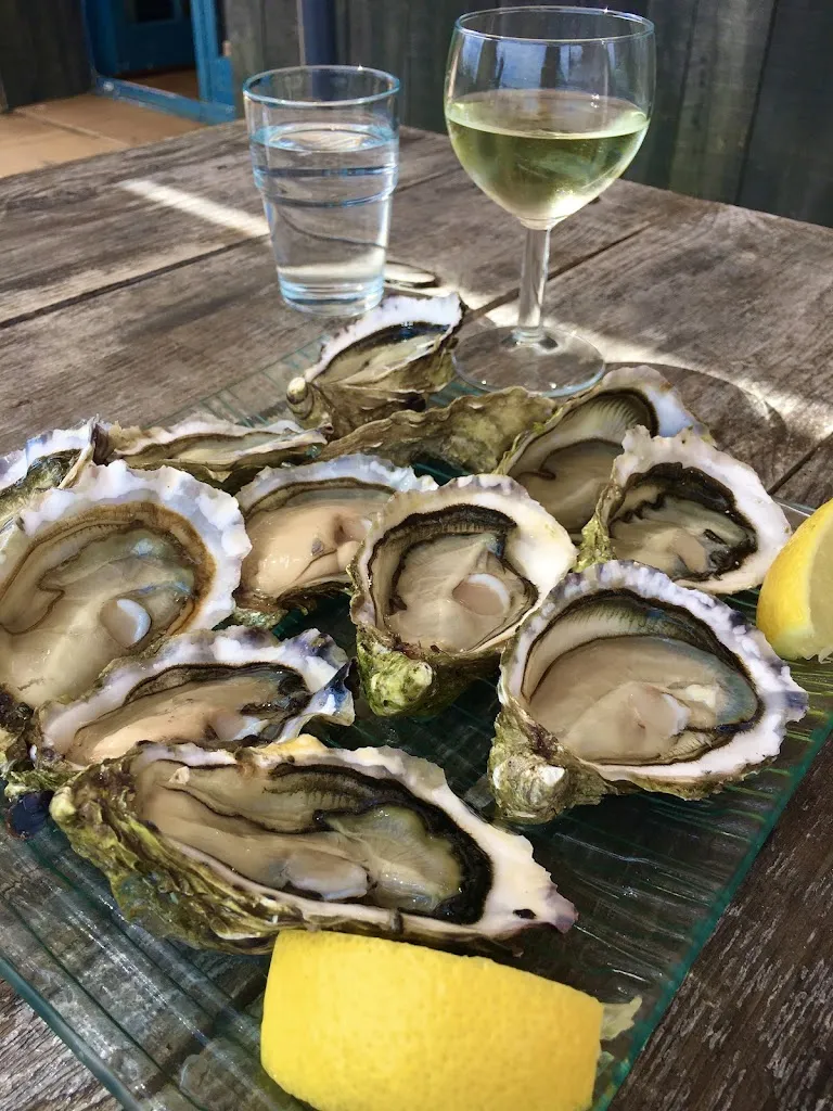 Julie Venables_les huitres d' Evariste_Locmariaquer_review