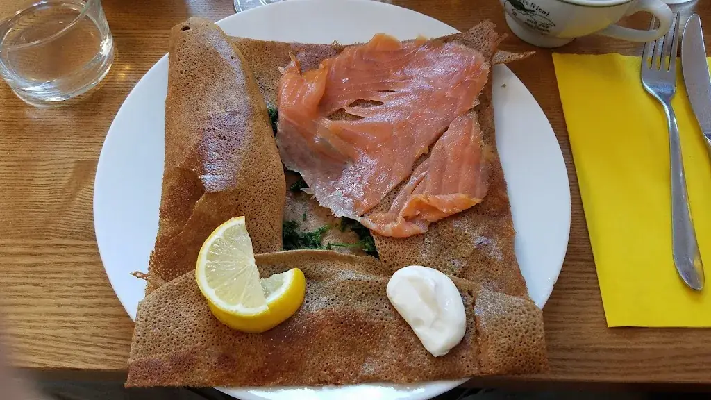 somkietr rojanasathit_Crêperie Les îles_Locmariaquer_review