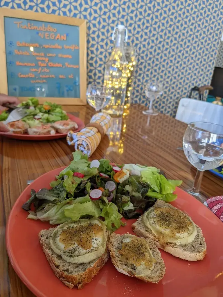 Lauriane Péresse_Le Begk dans l'eau_Locmariaquer_review