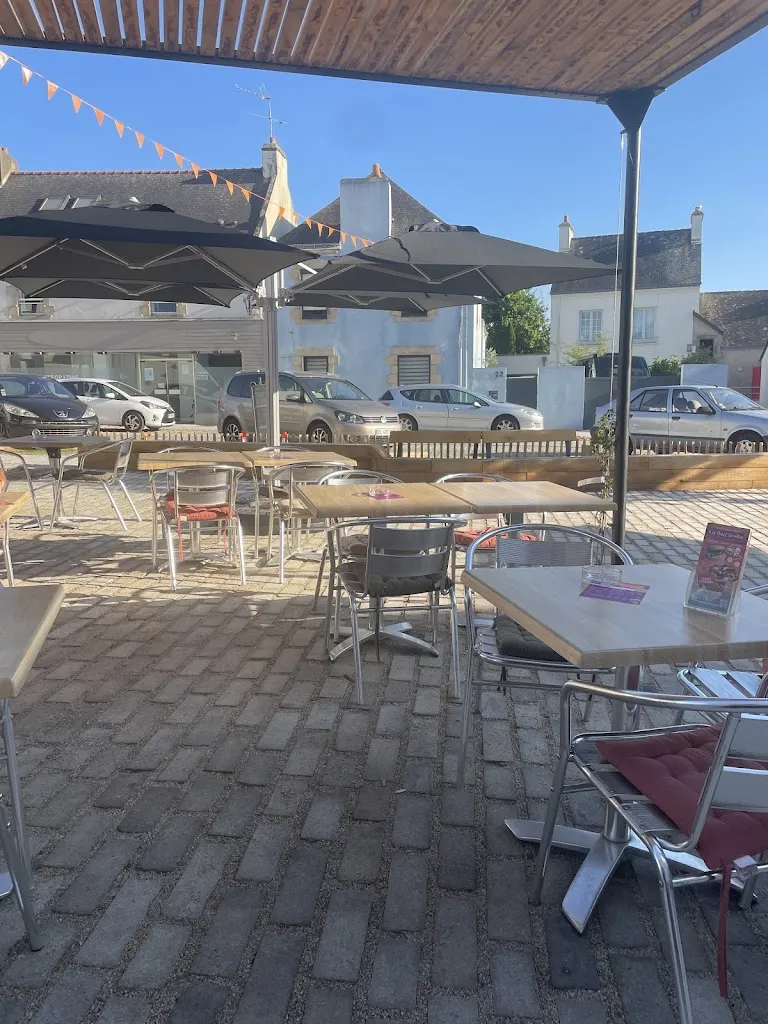 LA BARCARELLA restaurant in Locmiquélic