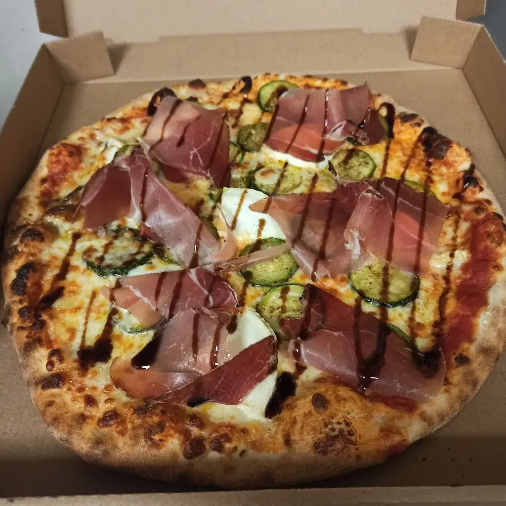 Pizza Minahouet_Locmiquélic_slider_image_2