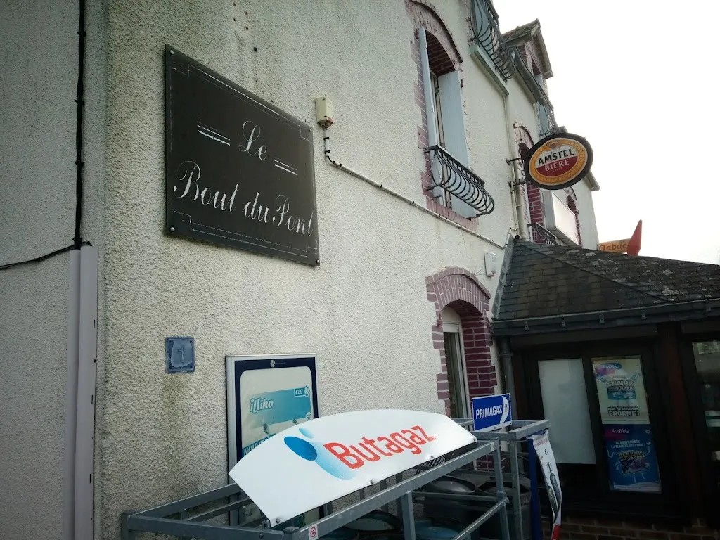 Le Bout du Pont_Loyat_slider_image_2