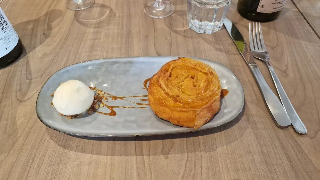 Bruno YUN_Hostel Du Moulin Neuf_Malansac_review