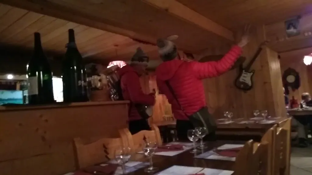 La Taverne d'ici et d'ailleurs_Chapelle-d'Abondance_slider_image_2