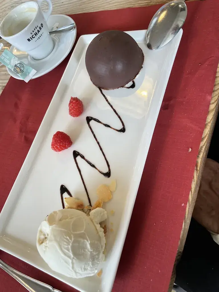lucie leonard_Brasserie de la Plage_Locquirec_review
