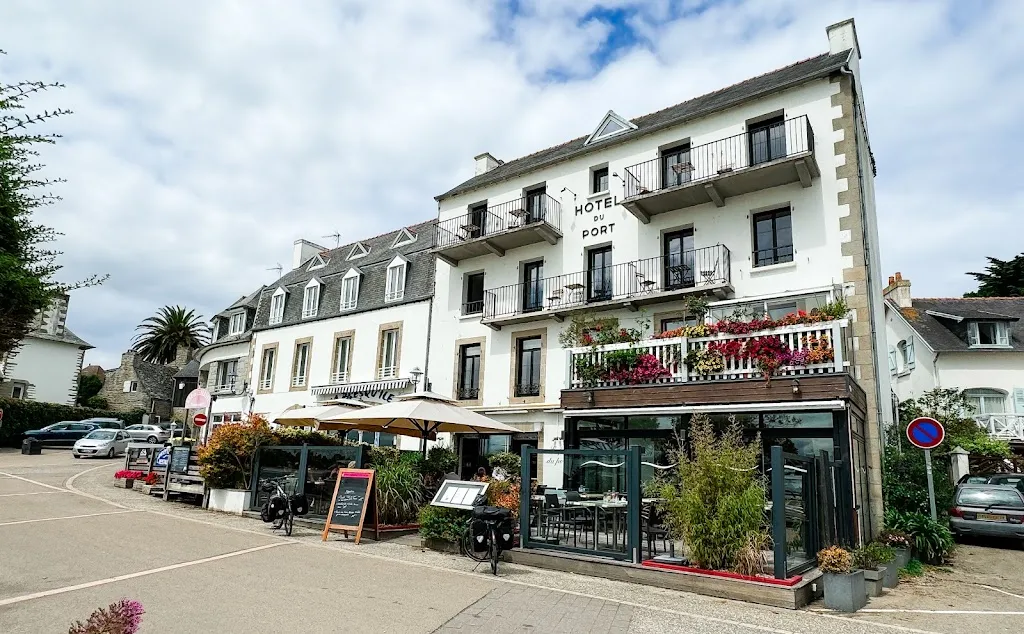 SJ Mack_Hôtel du Port_Locquirec_reseña