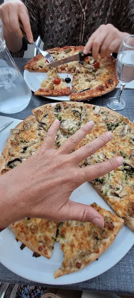 Frédérique OLIVA_pizza'xav Belley_Belley_review