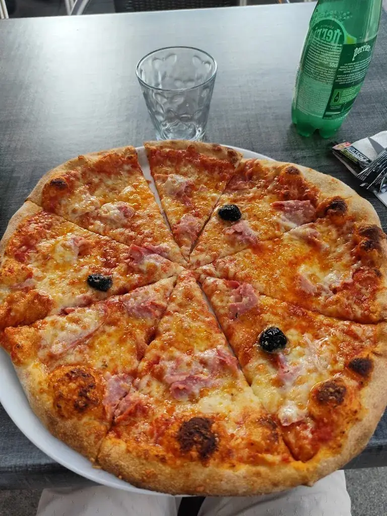 pizza'xav Belley_Belley_slider_image_3