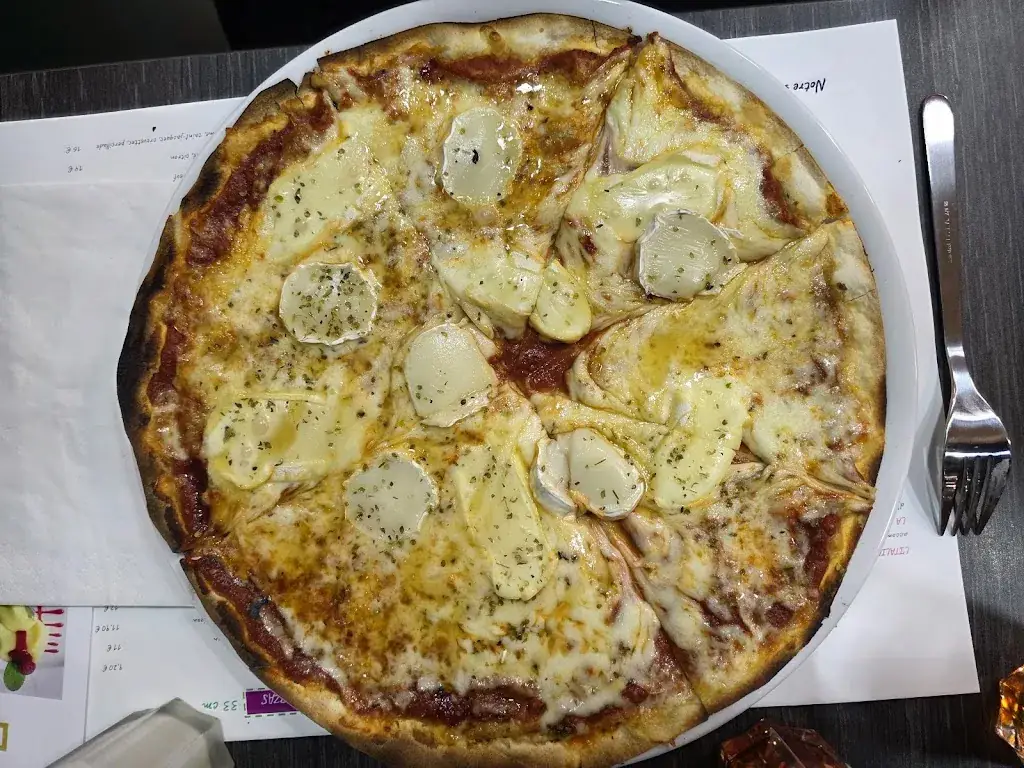 Pizzeria _ 14_Loctudy_slider_image_3