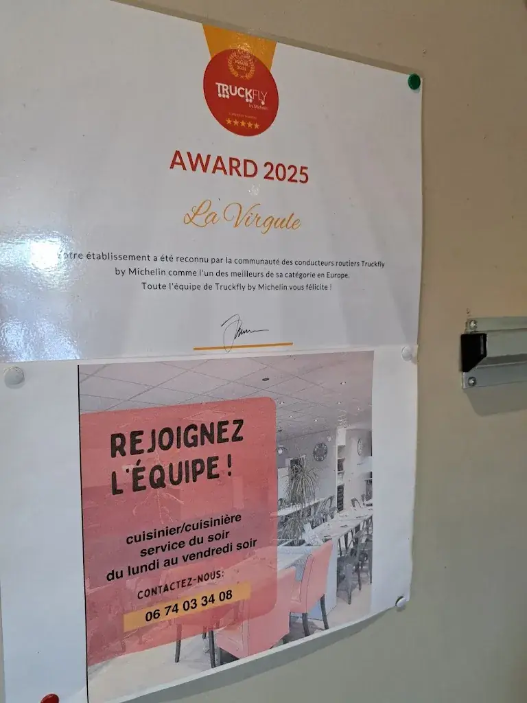 Nicolas Monnerot-Dumaine_Restaurant Bar La Virgule,_Martigné-Ferchaud_review