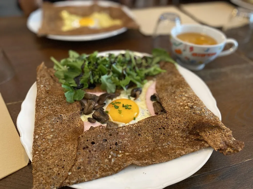 Tyas Huybrechts_Crêperie Le Blé Noir_Matignon_review