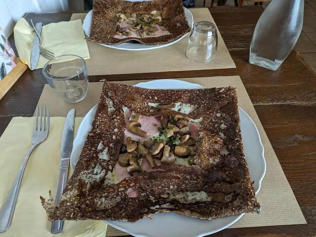s lynn_Crêperie Le Blé Noir_Matignon_review