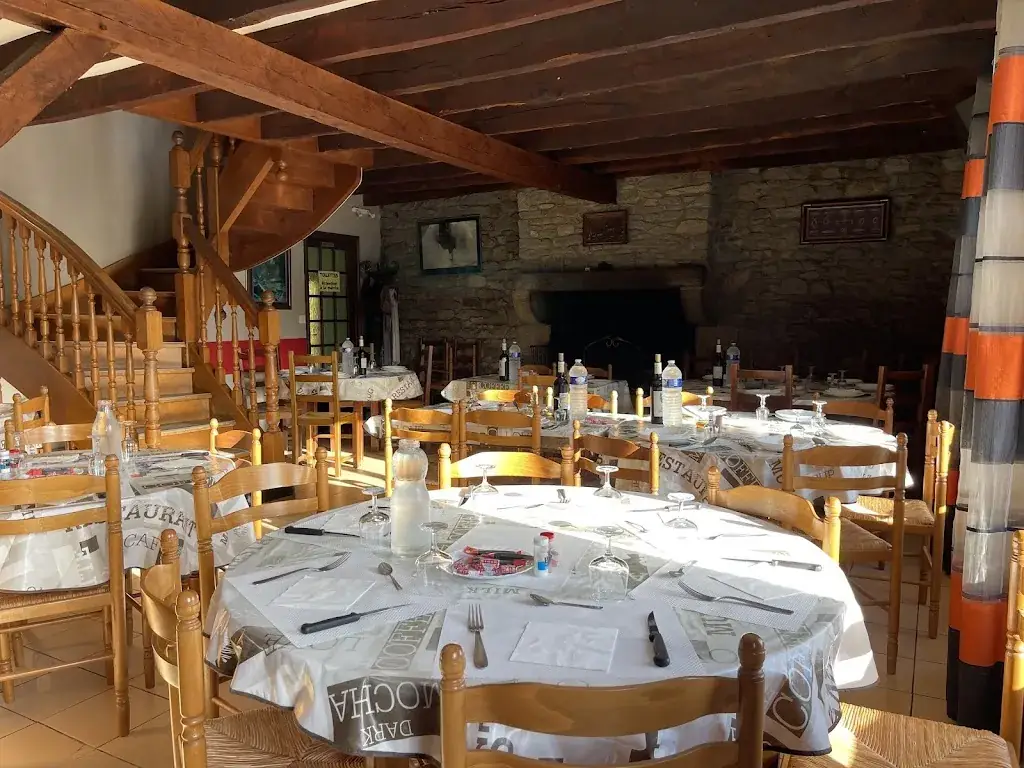 Pierrot Et Mado restaurant in Meillac