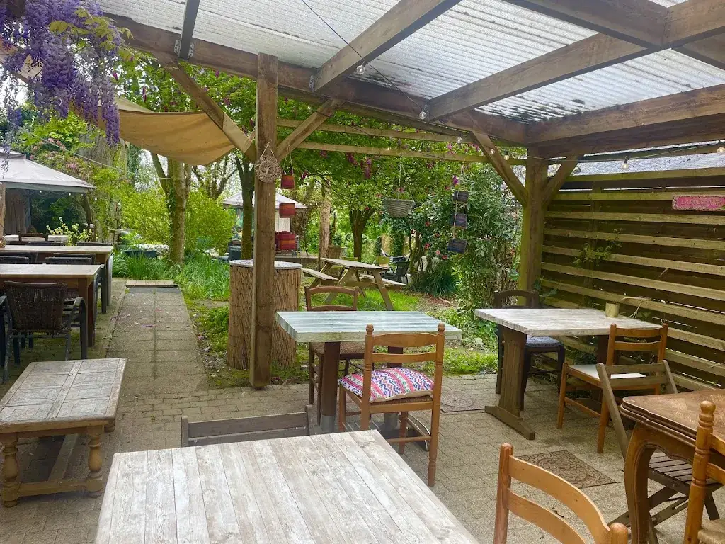 Au Café Vagabond ristorante a Saint-Brieuc-de-Mauron