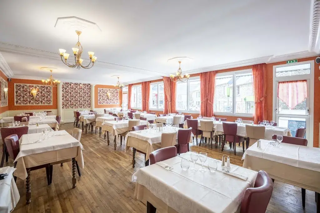 Aux Ajoncs D Or restaurant in Néant-sur-Yvel