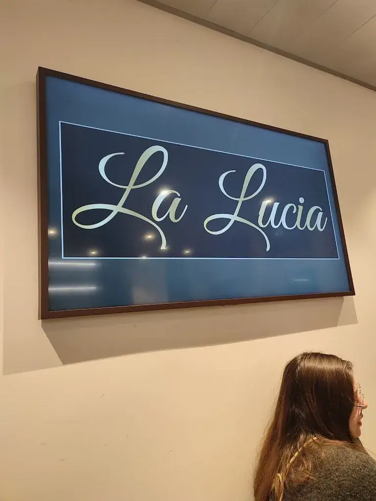 Annie Guillo_La Lucia_Melesse_review