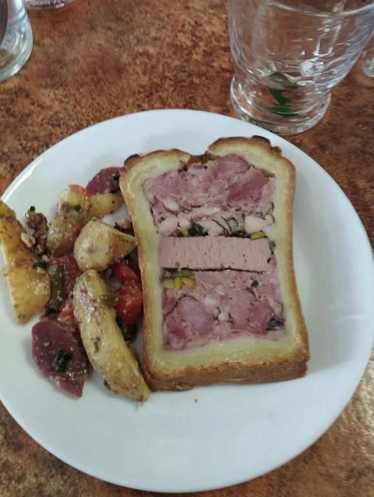 Sylvie Morel_Le Pizz'Bar vinc_Ménéac_review