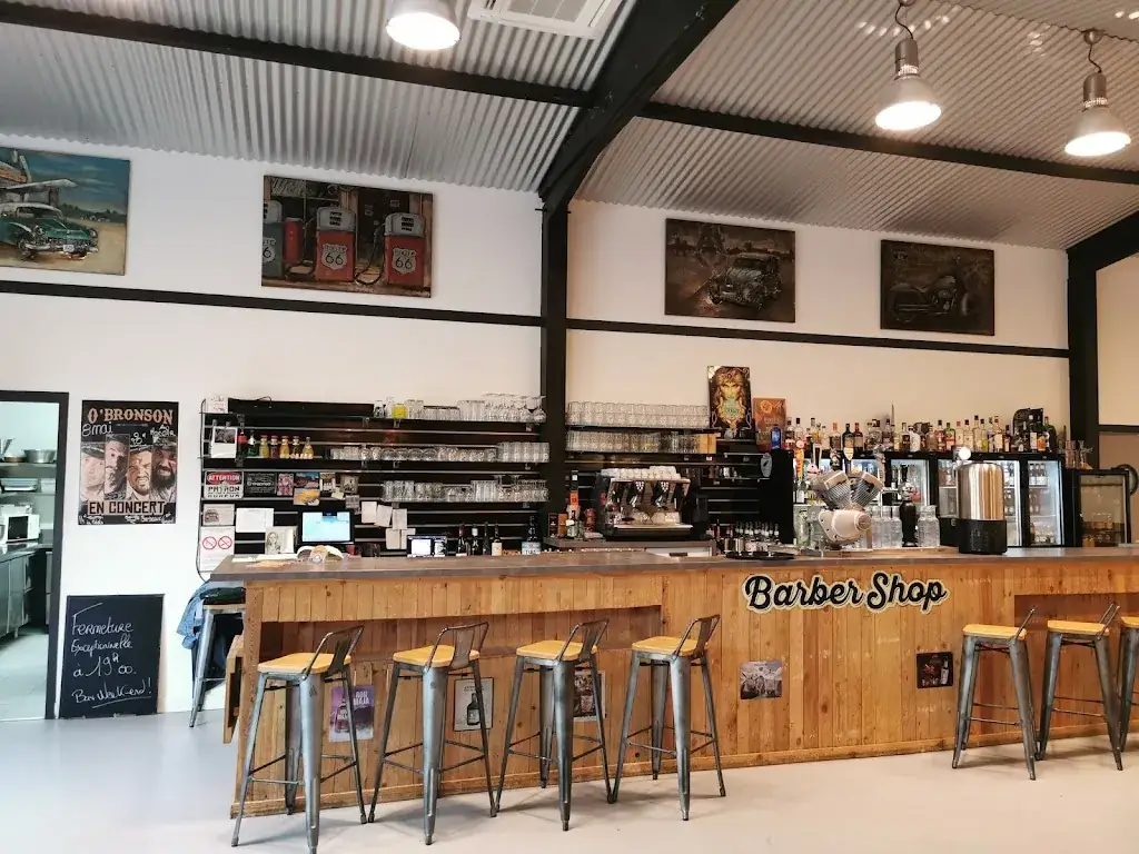 Bernadette Ayoul_Le HANGAR_Pipriac_review