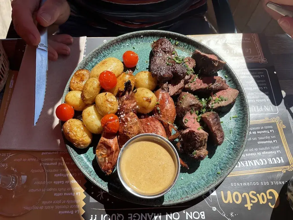 Le Gaston_Malestroit_slider_image_3