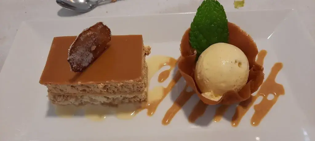 Laurence Findéli Lefevre_Le Relais du Maquis_Saint-Marcel_review