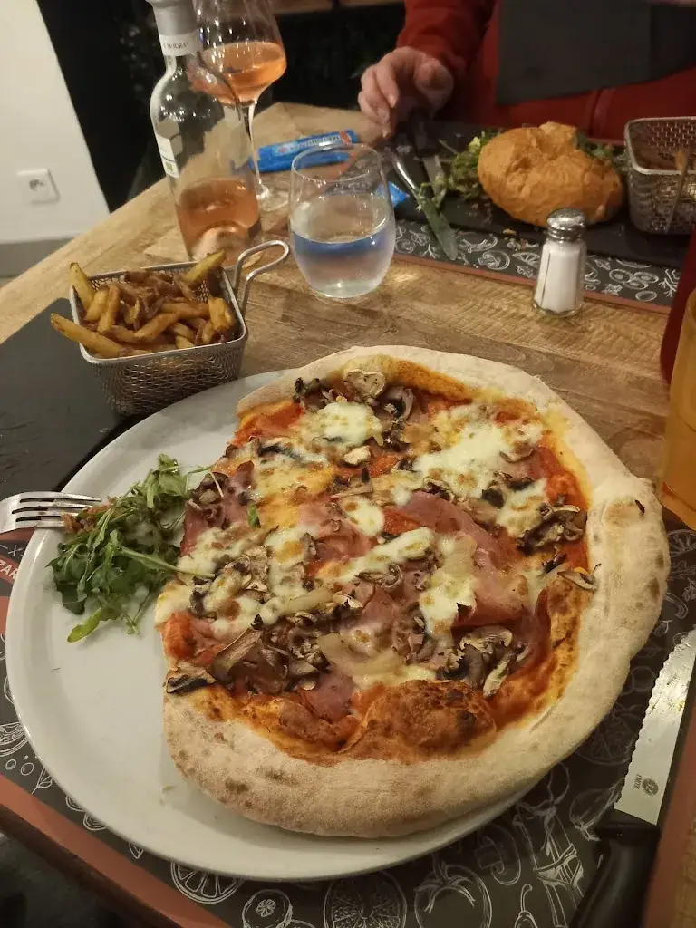 Jane Burges_Lazzaro Pizza Malestroit_Malestroit_recensione