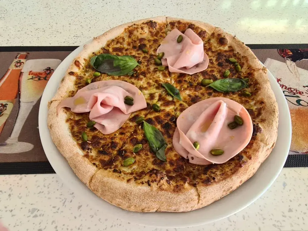 Lazzaro Pizza Malestroit_Malestroit_slider_image_2