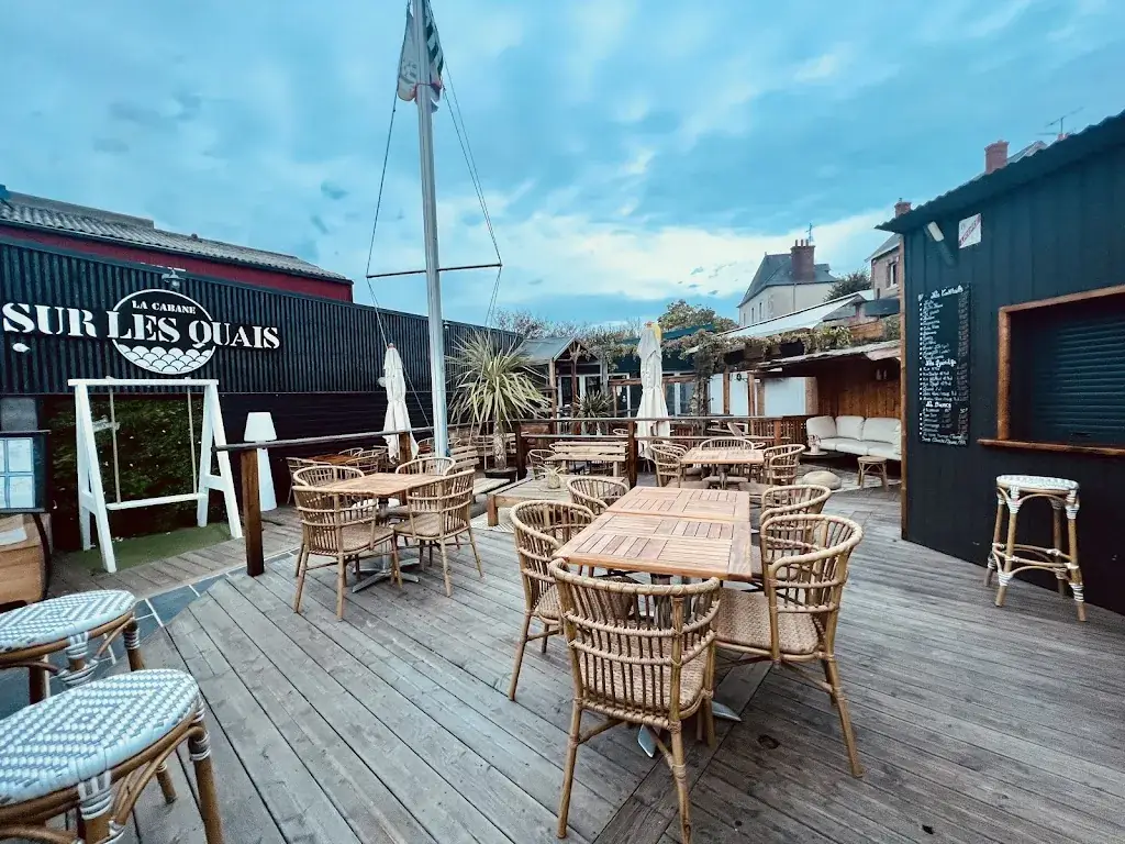 La Cabane sur les Quais restaurant in Paimpol