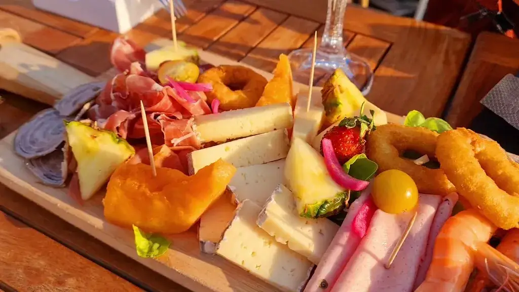 La Cabane sur les Quais_Paimpol_slider_image_2