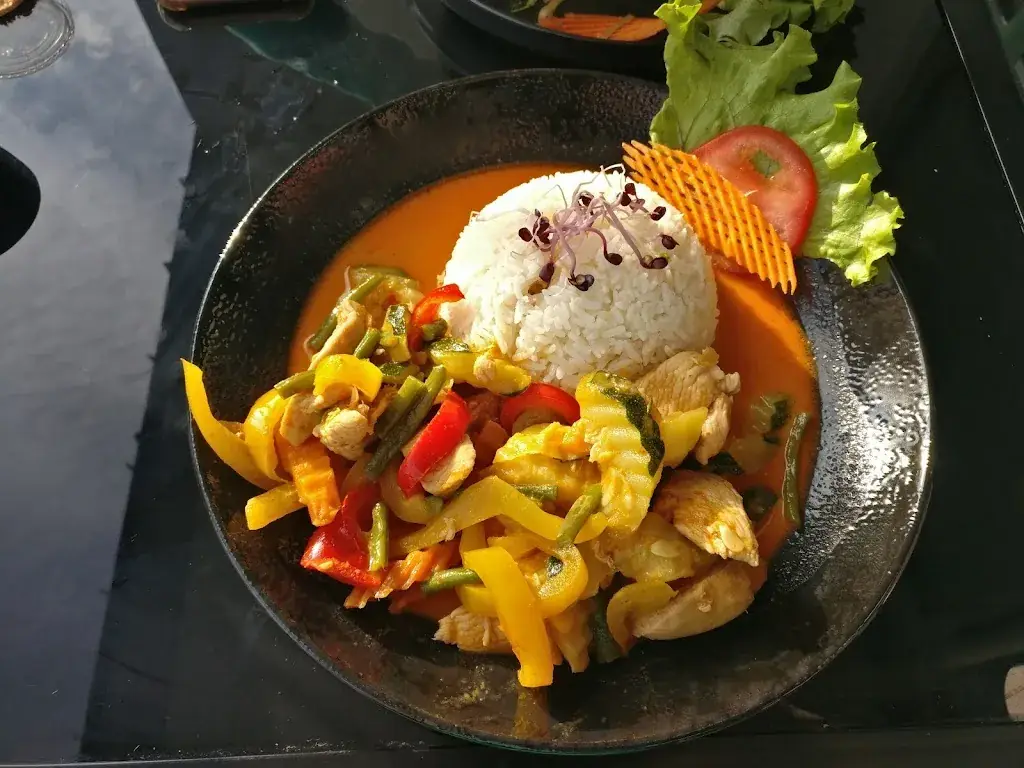 Harm Hoeks_Erawan Thai_Bons-en-Chablais_review