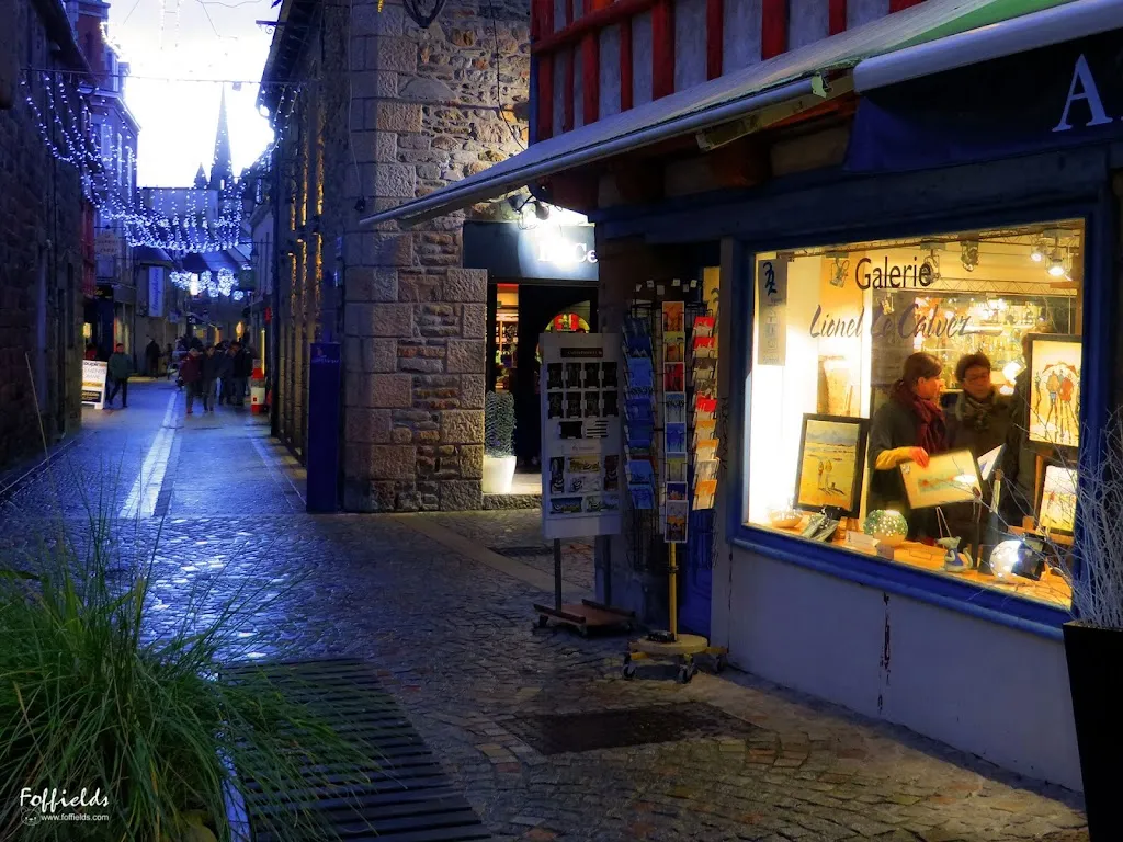 Restaurant "Poissons - Fruits de Mer" Le NEPTUNE restaurant in Paimpol