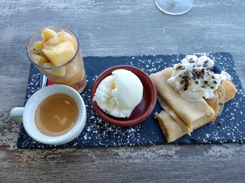 Amy Kelton_Le Terre-Neuvas_Paimpol_review