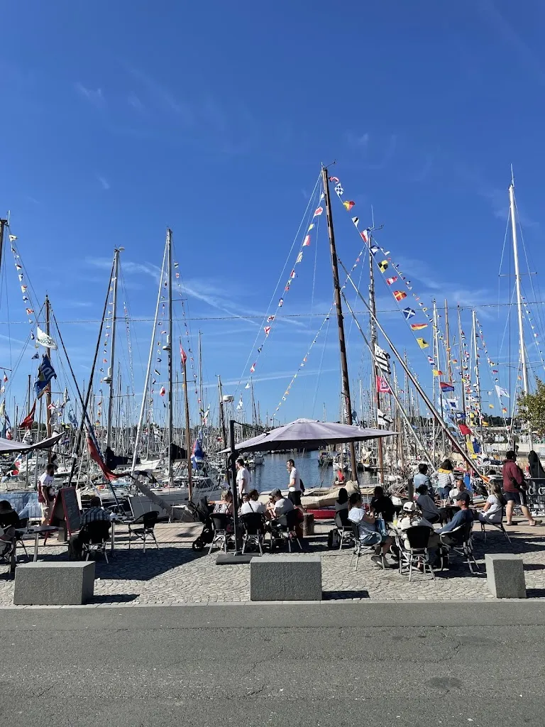 Maya Cochrnae_Au bistrot gourmand_Paimpol_review