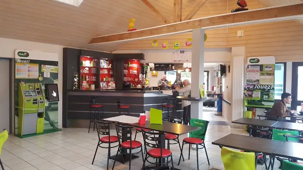 Le bistrot Restaurant in Loudéac