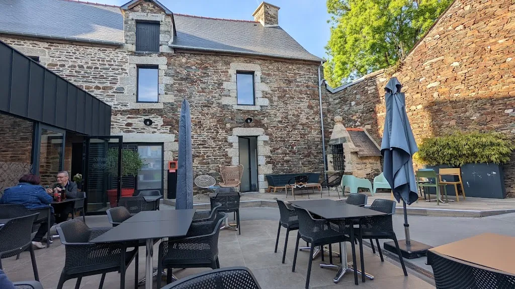 Maurice et Eugénie restaurant in Loudéac