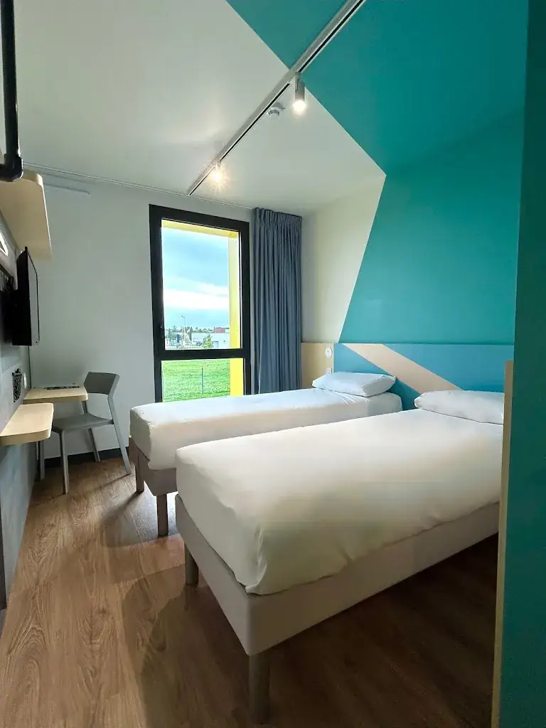 ibis budget Loudéac Vélodrome Restaurant in Loudéac