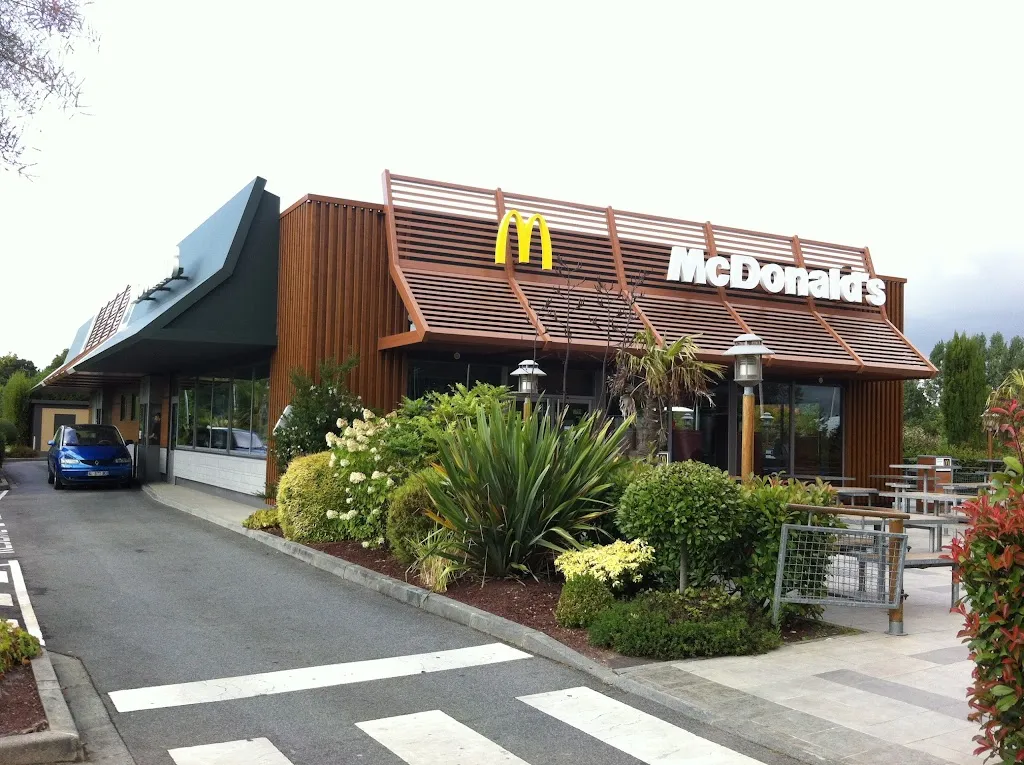 McDonald's Restaurant in Loudéac