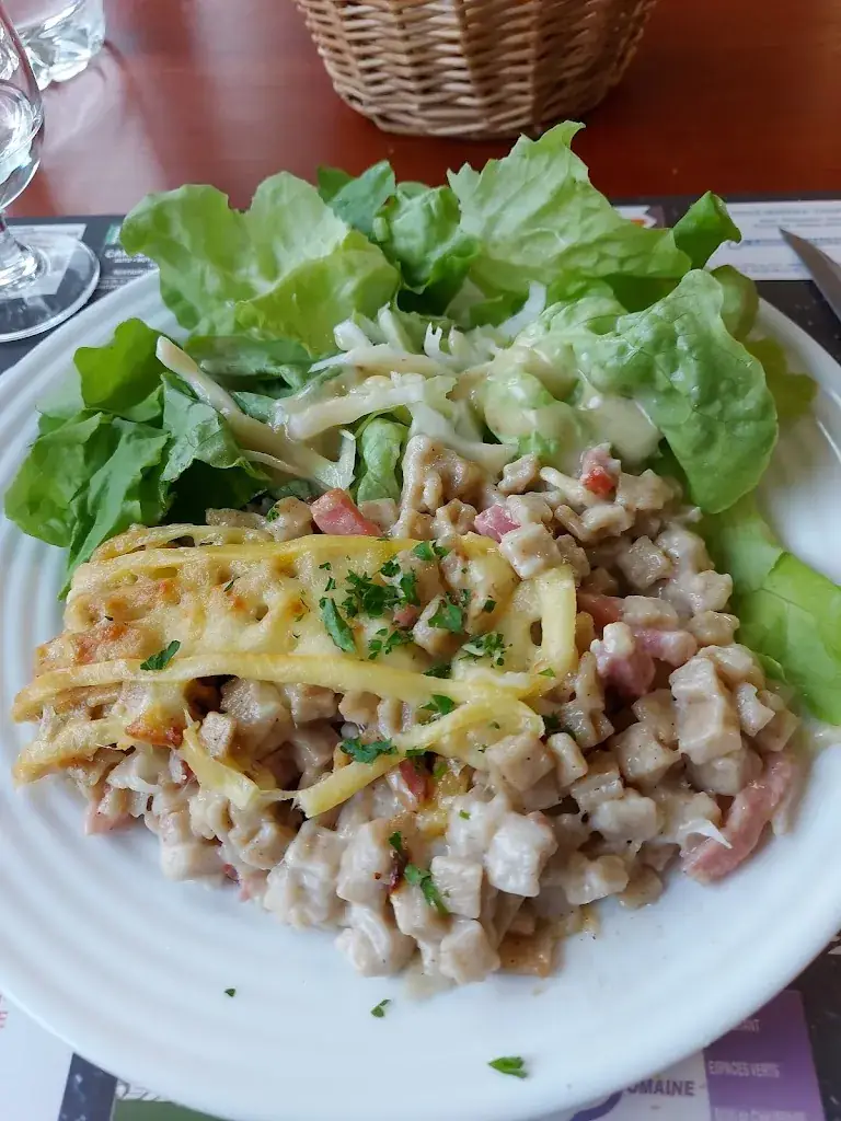 brice ketchose_Hôtel de la Gare_Miniac-Morvan_recensione