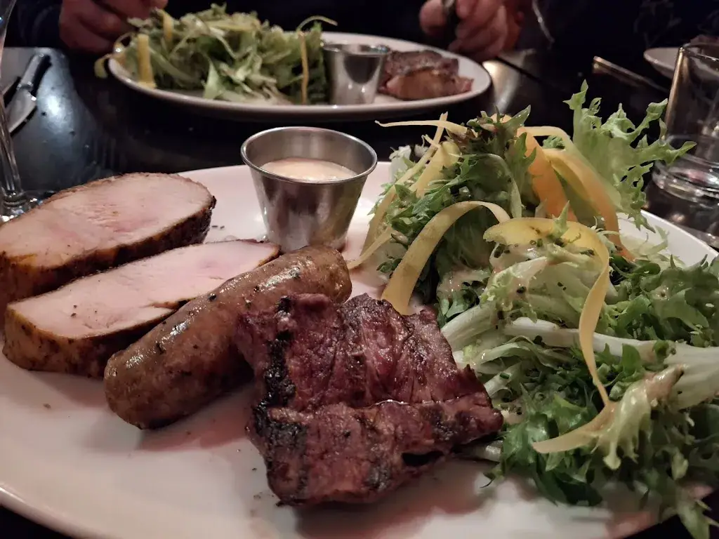 Nicolas Digi_Restaurant, grillades feu de bois La Smala_Saint-Grégoire_review