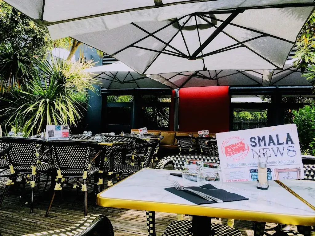 Restaurant, grillades feu de bois La Smala restaurant in Saint-Grégoire