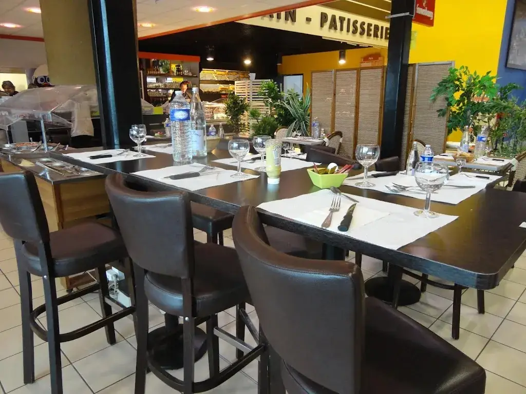 Bar Brasserie restaurant Bizien_Minihy-Tréguier_slider_image_1