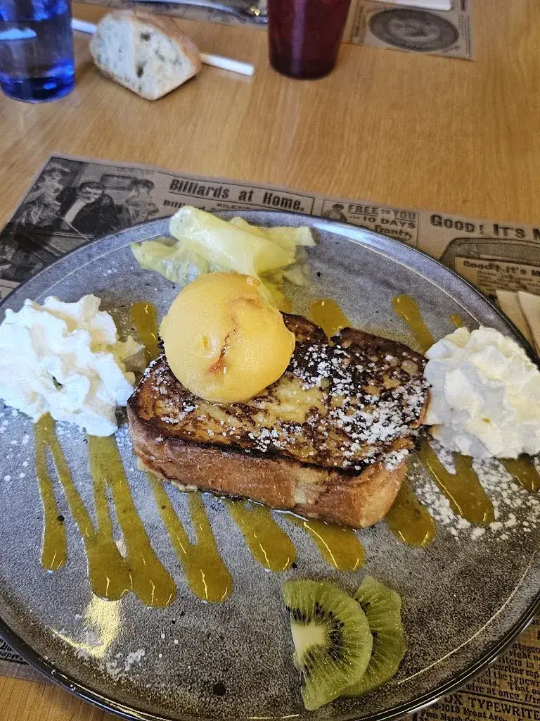 Restaurant les Bourbons_Bourbon-l'Archambault_slider_image_2