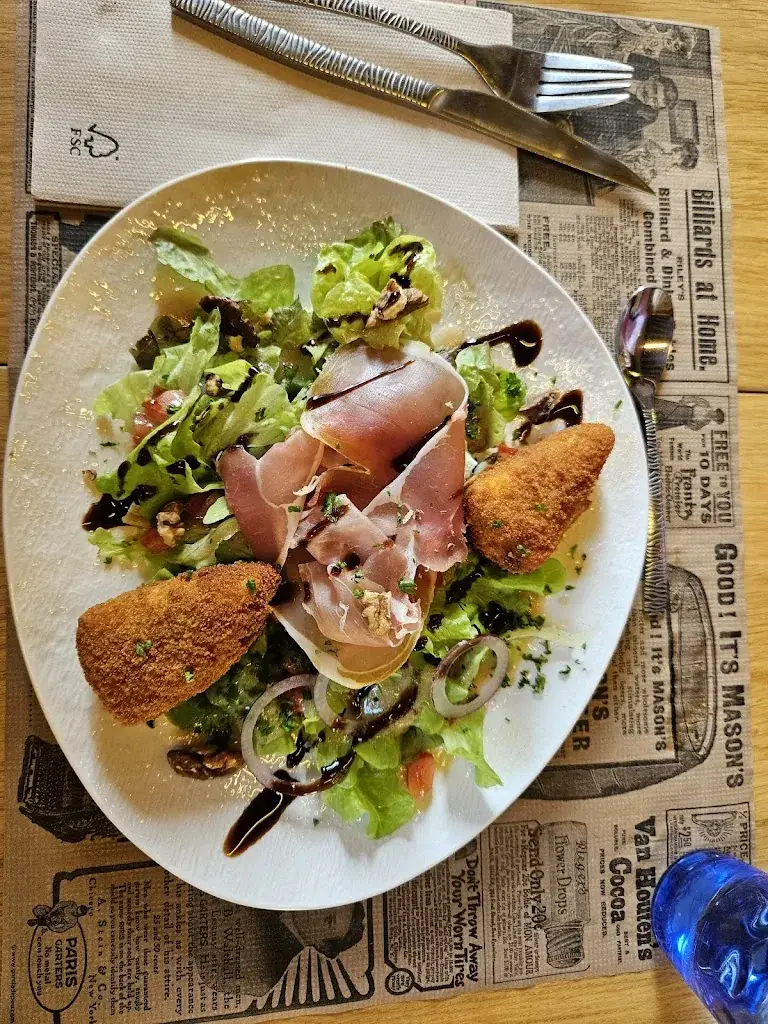 Restaurant les Bourbons_Bourbon-l'Archambault_slider_image_3