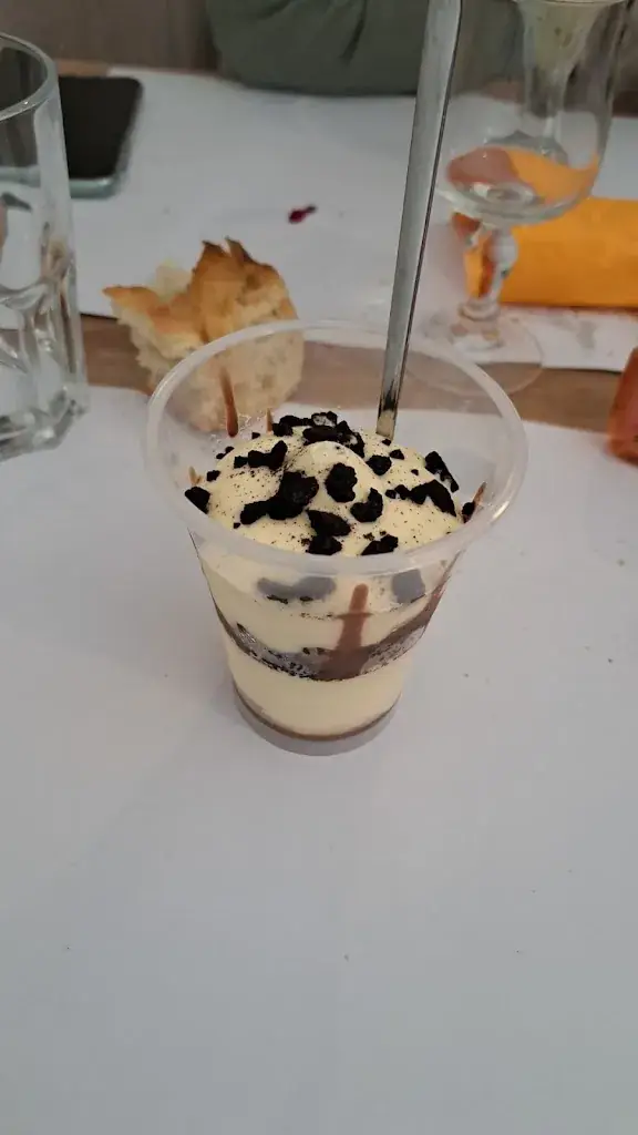 nadege banaix_Restaurant Tout en T cuisine du monde_Bourbon-l'Archambault_review