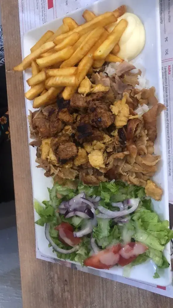 Jan Lieuwma_Restaurant Tout en T cuisine du monde_Bourbon-l'Archambault_review