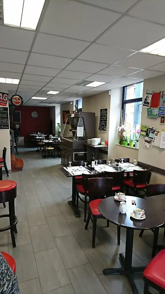 Restaurant Hôtel de L'Ouest_Montfort-sur-Meu_slider_image_2